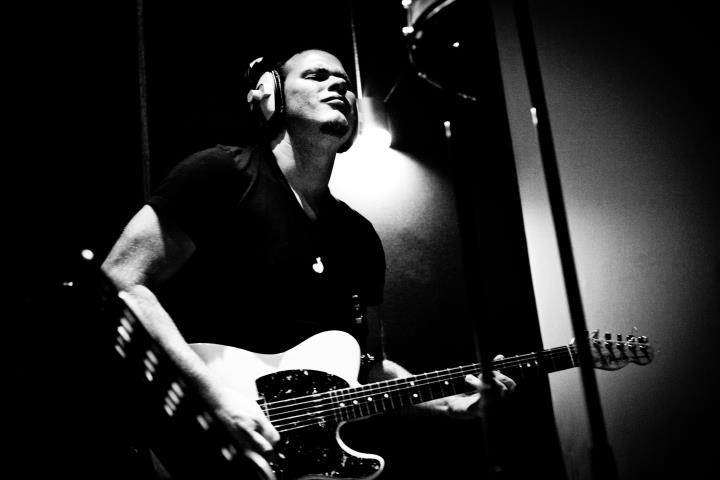 Tim Benniks recording the second BluesMotel album.